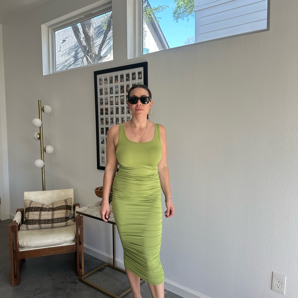 Elegant Green Sleeveless Dress